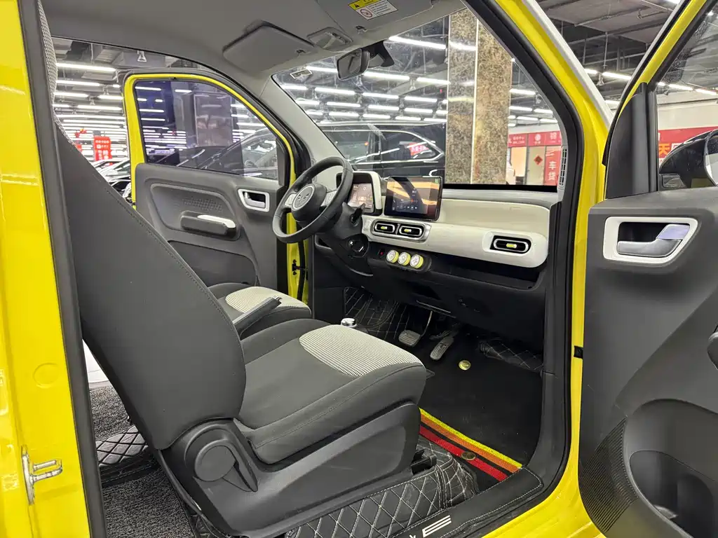 Wuling MINIEV — миниатюра 9