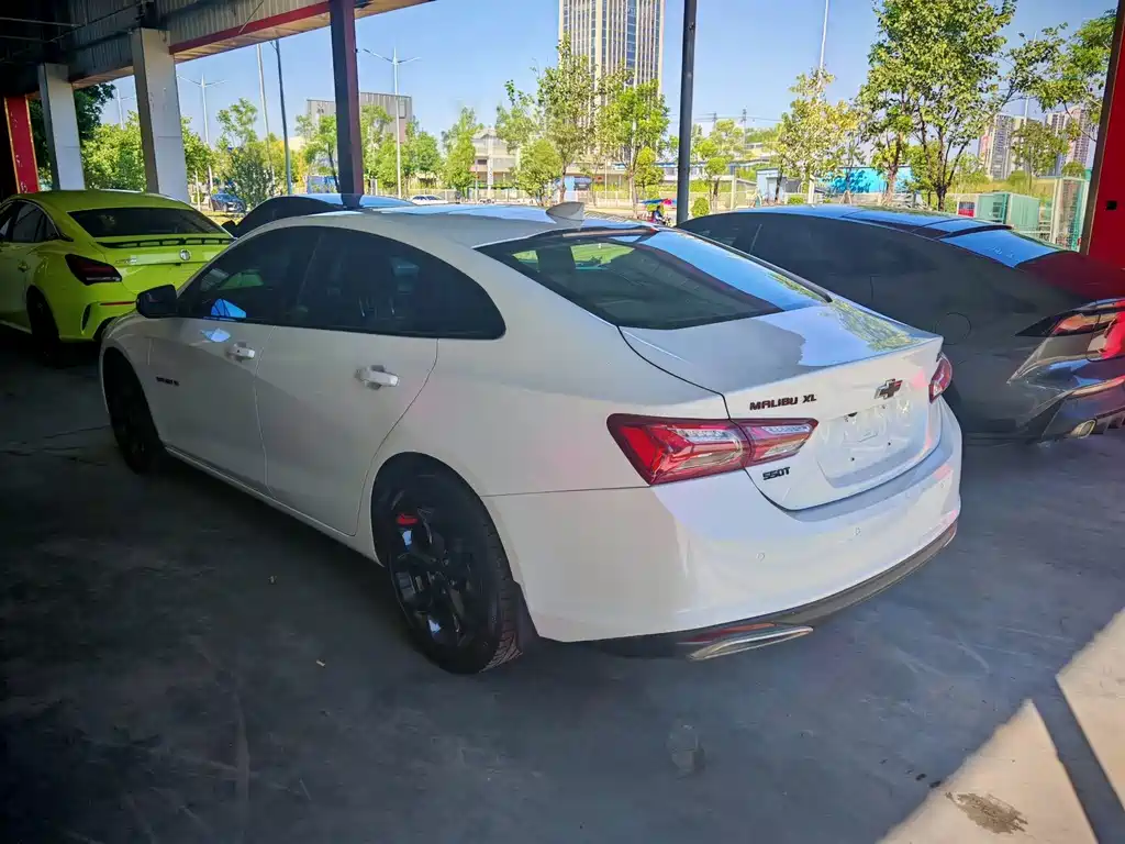 Chevrolet Malibu XL — миниатюра 4