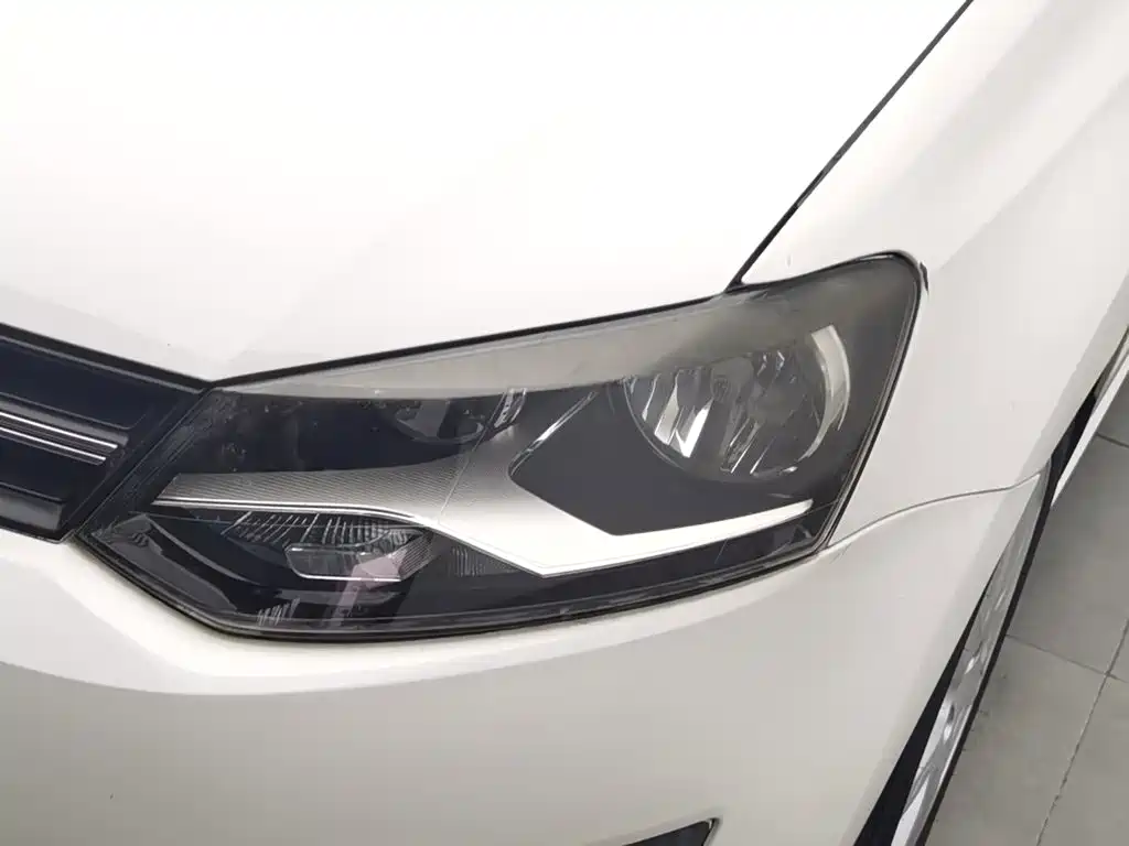Volkswagen Polo — миниатюра 7