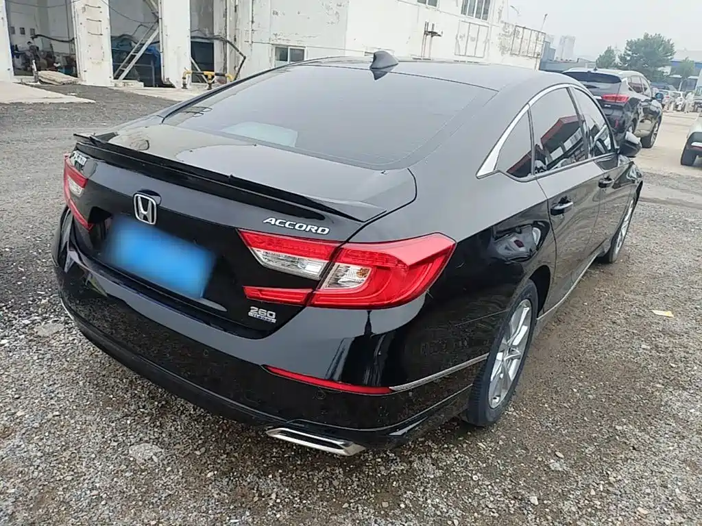 Honda Accord — миниатюра 7