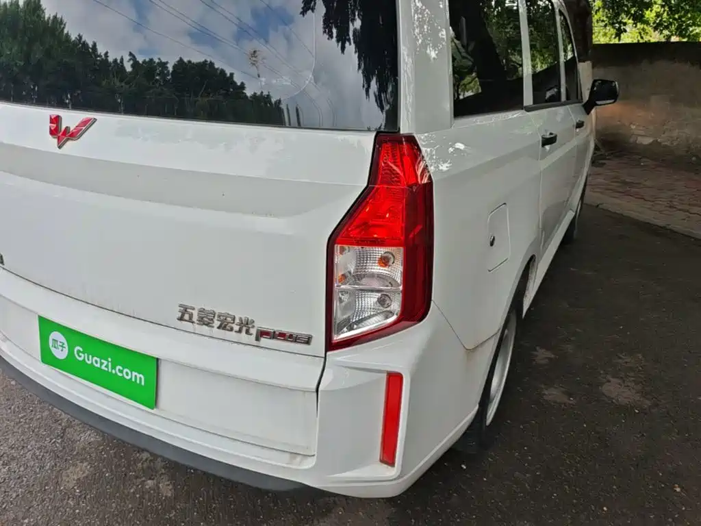 Wuling Hongguang PLUS — миниатюра 8