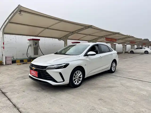 CHEVROLET CRUZE 2023