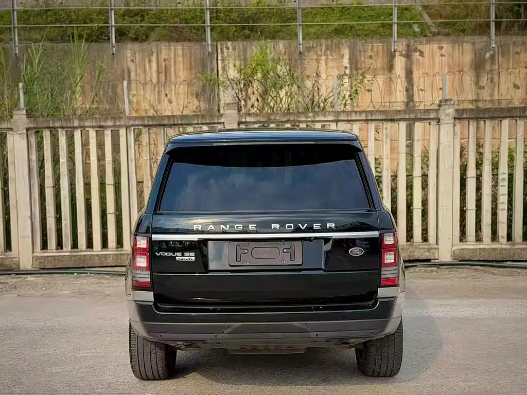 Land Rover Range Rover — миниатюра 8