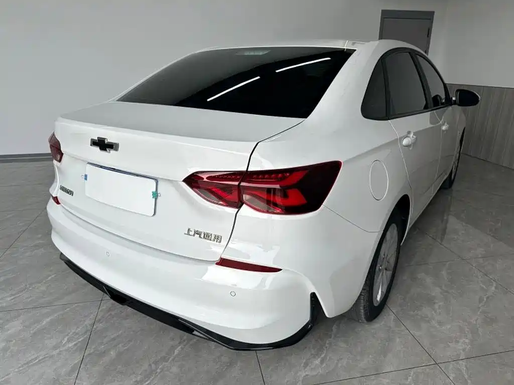 Chevrolet Monza — миниатюра 6