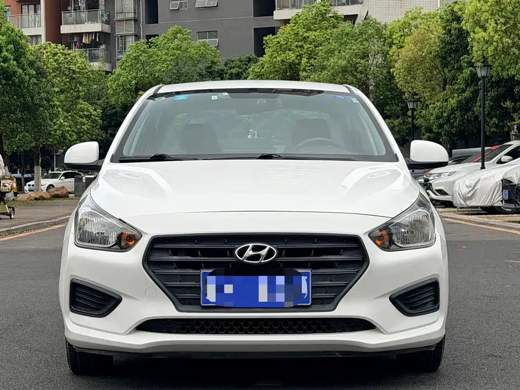 HYUNDAI RENA