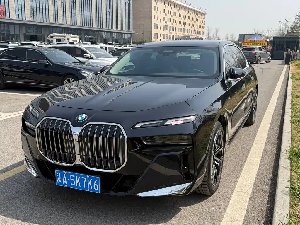 BMW 7 Series 7 2023 735Li M Sport