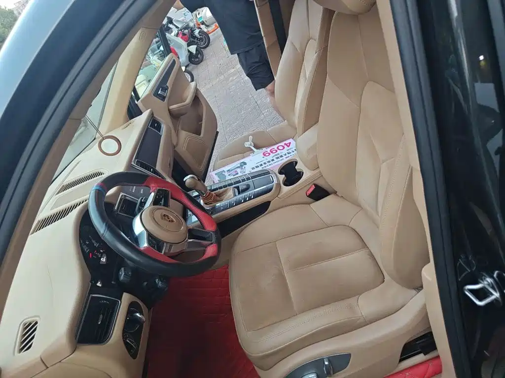 Porsche Macan — миниатюра 8