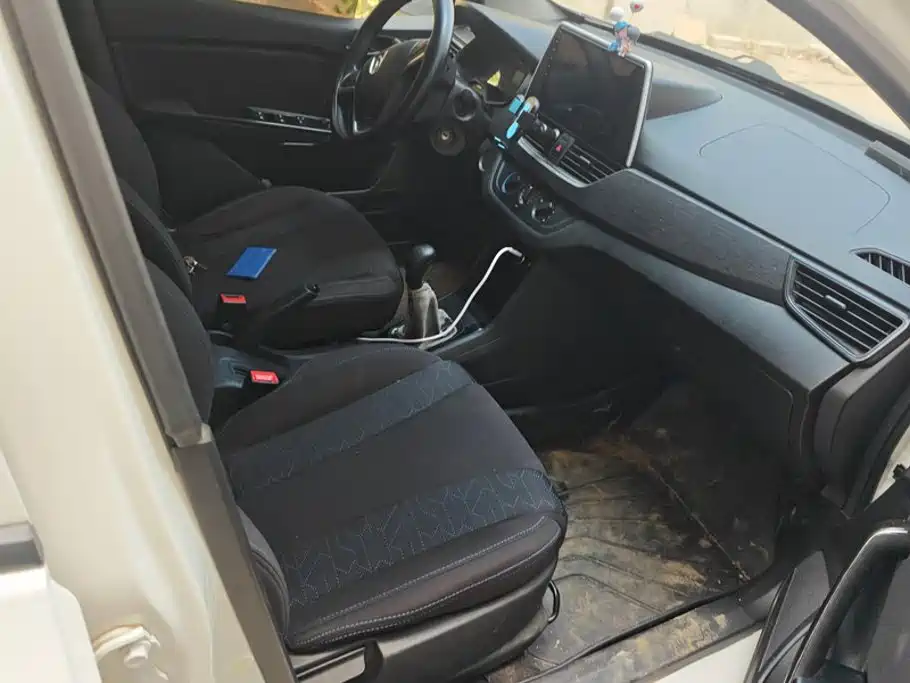 Baojun 310 — миниатюра 8
