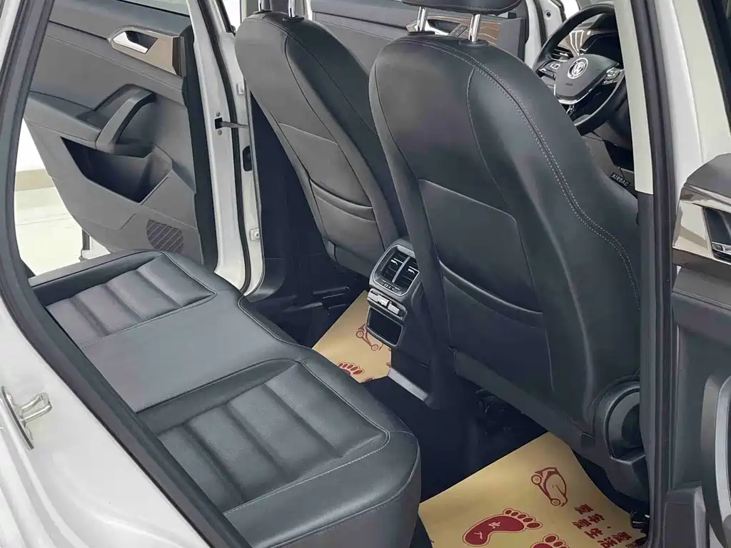 Volkswagen Tharu — миниатюра 5