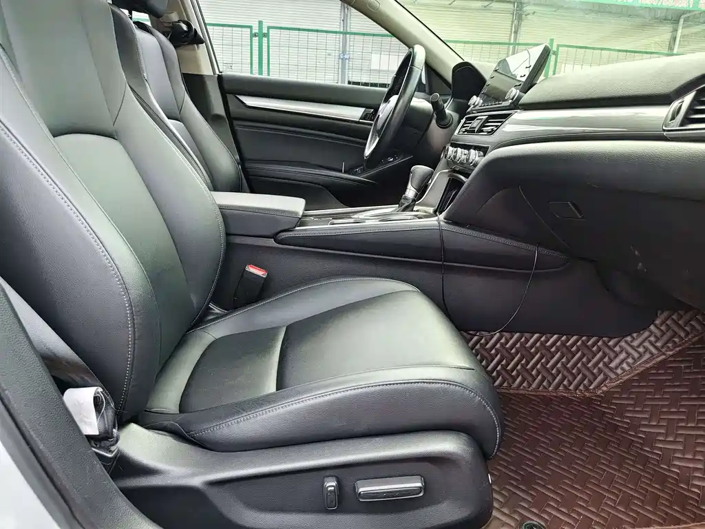 Honda Accord — миниатюра 6