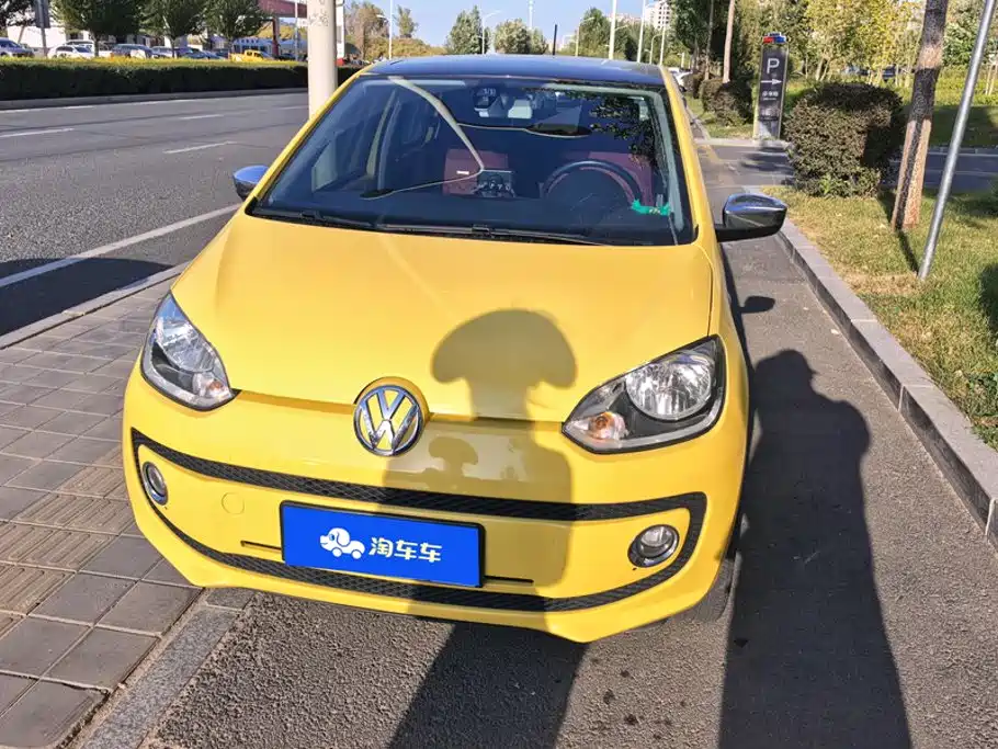 Volkswagen up! — миниатюра 2