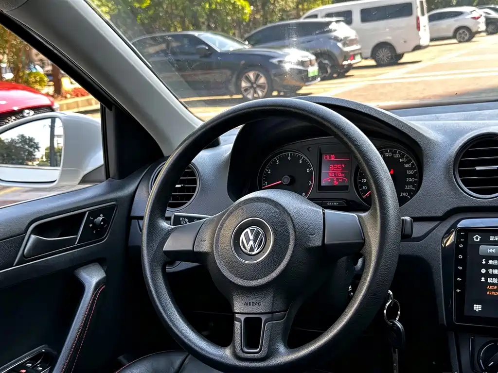 Volkswagen Jetta — миниатюра 13