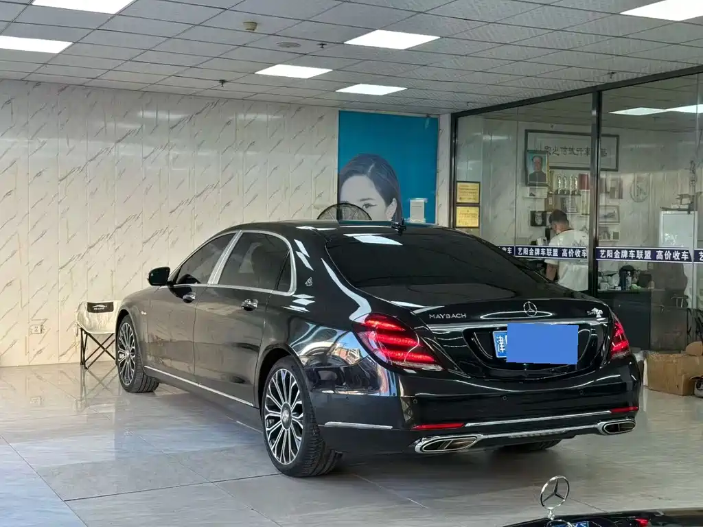 Mercedes-Benz S-Class — миниатюра 7