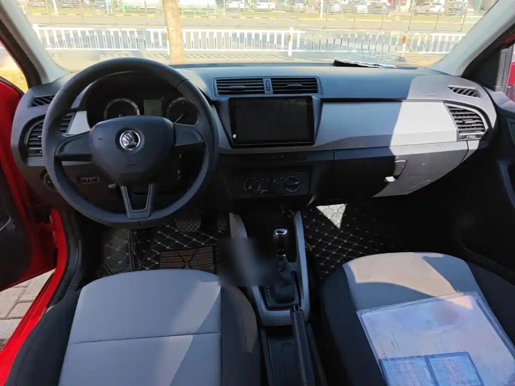 Skoda Fabia — миниатюра 10