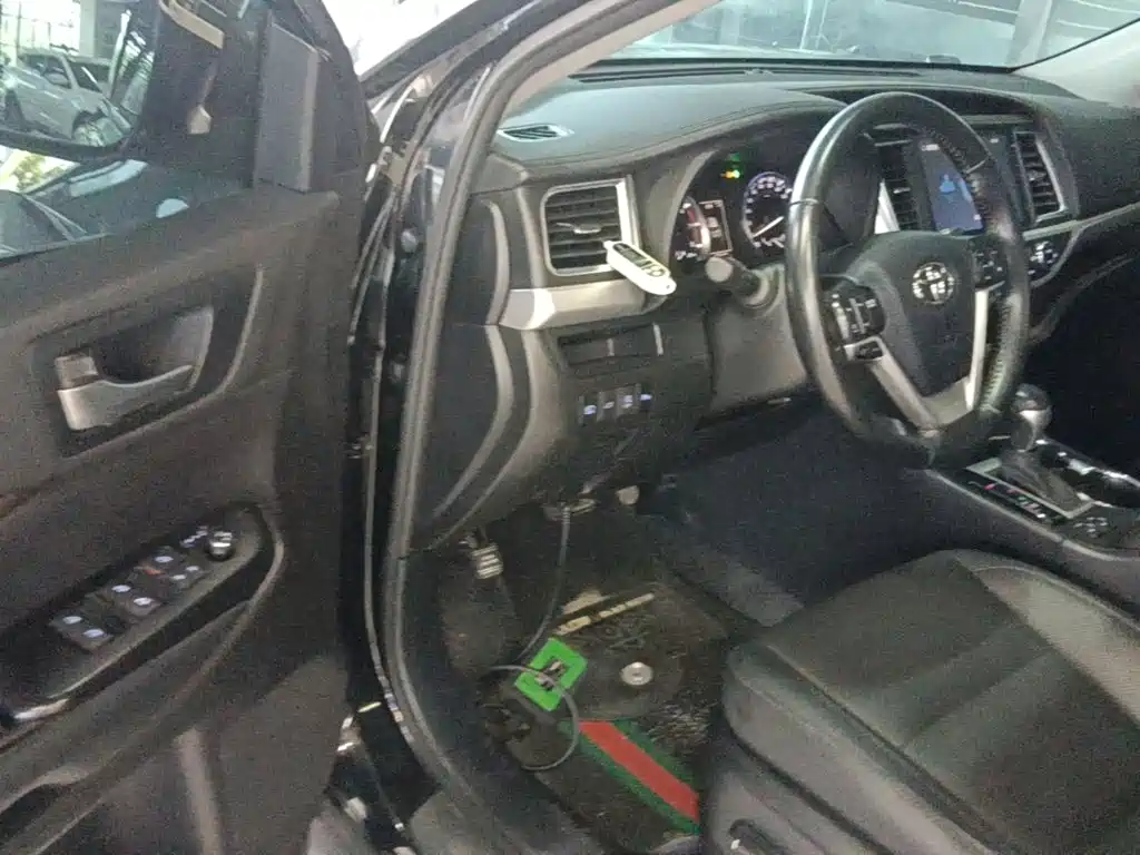 Toyota Highlander — миниатюра 16