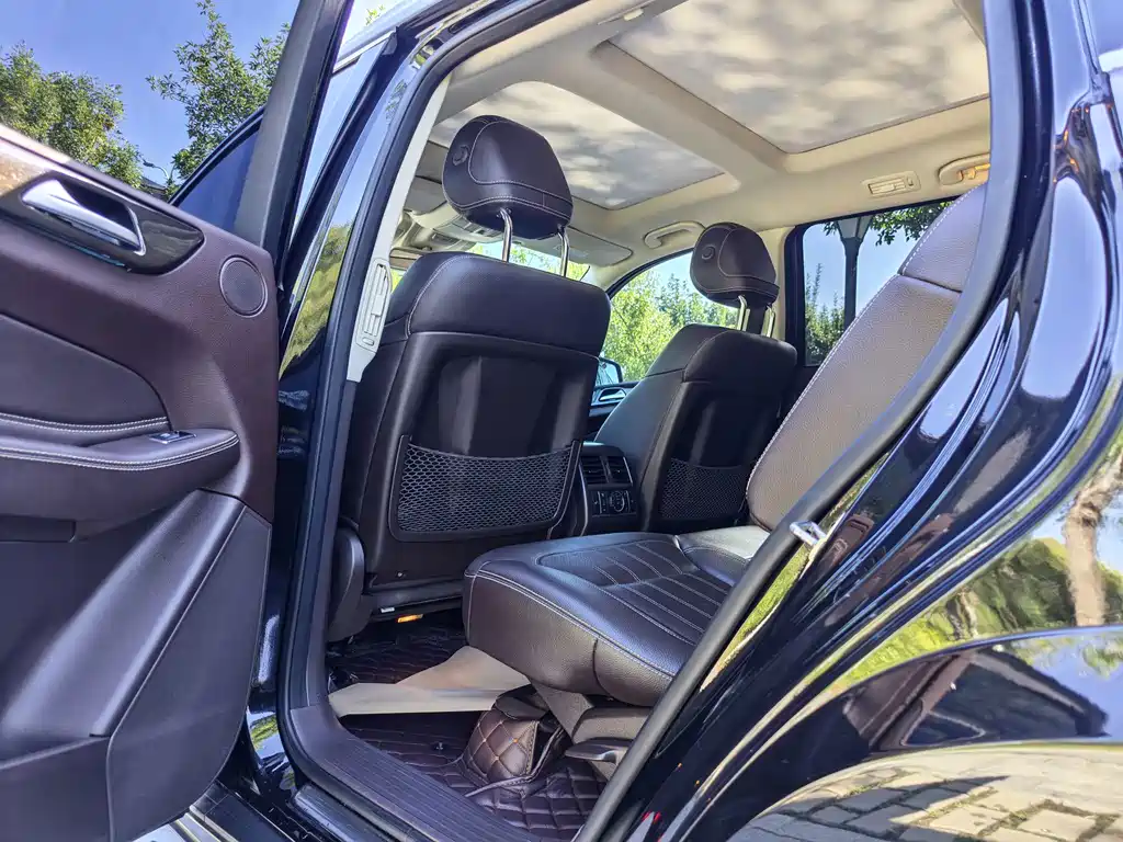 Mercedes-Benz GLS — миниатюра 9