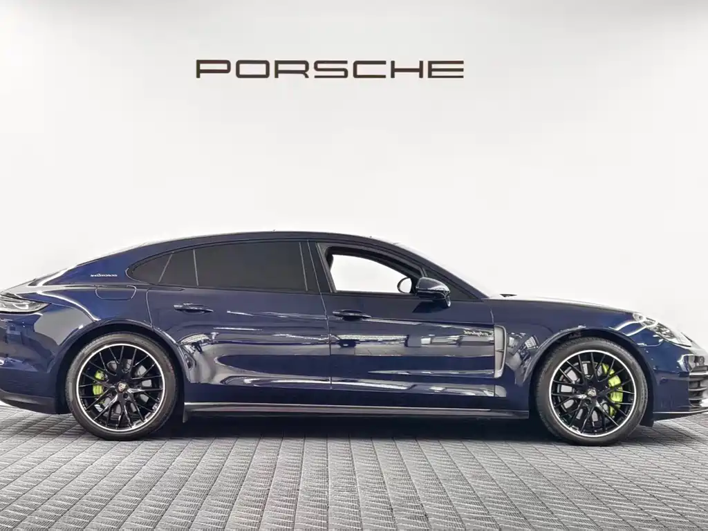 Porsche Panamera Hybrid — миниатюра 7