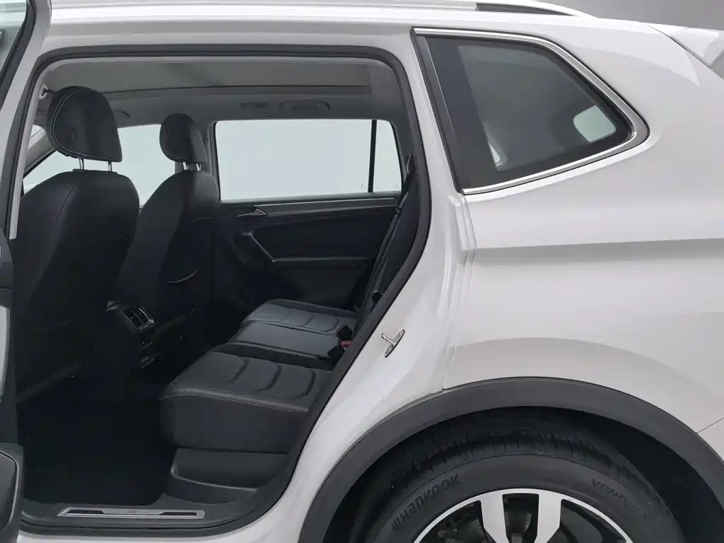 Volkswagen Tiguan L — миниатюра 15