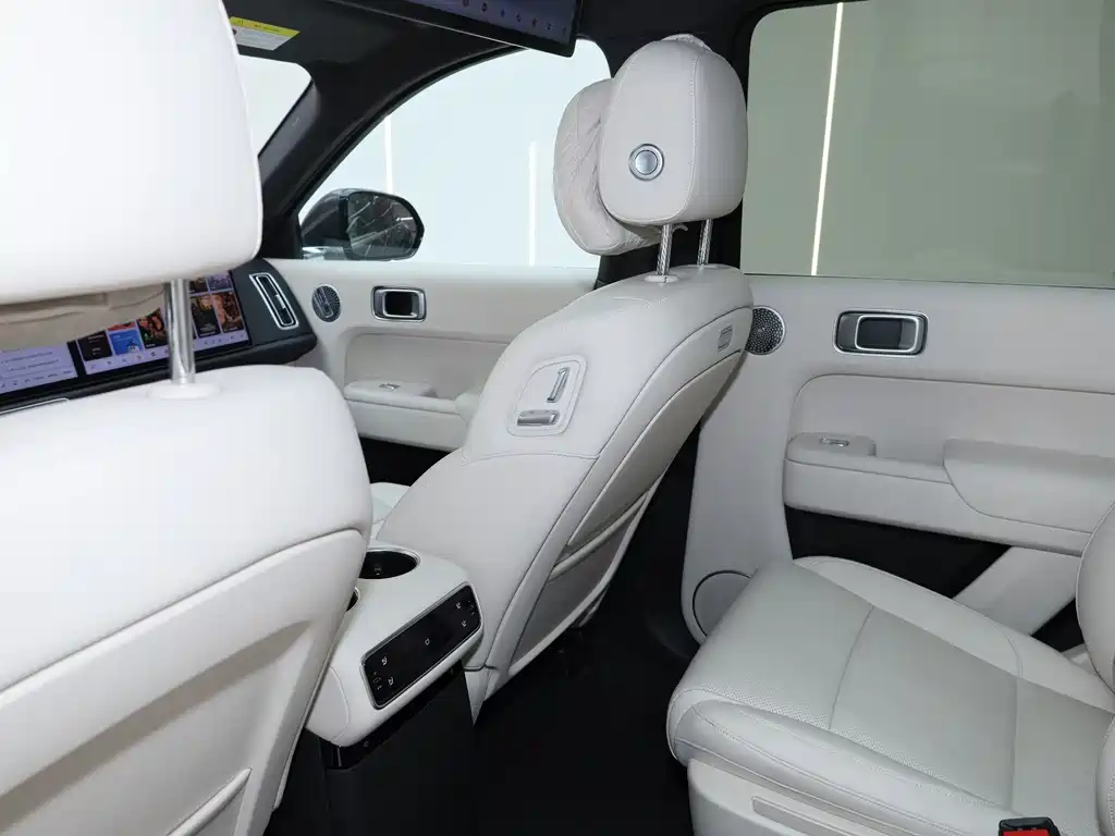 Li Auto Li L8 — миниатюра 13