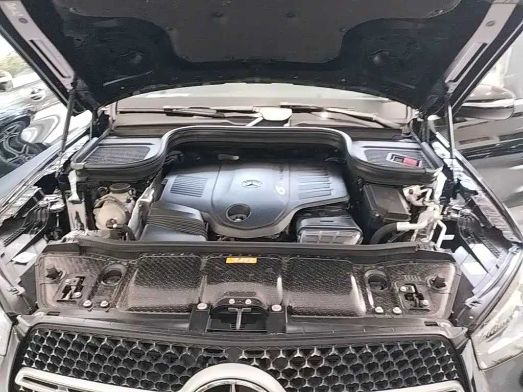 Mercedes-Benz GLE (Import) — миниатюра 20