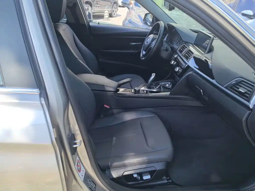 BMW 3 Series — миниатюра 25