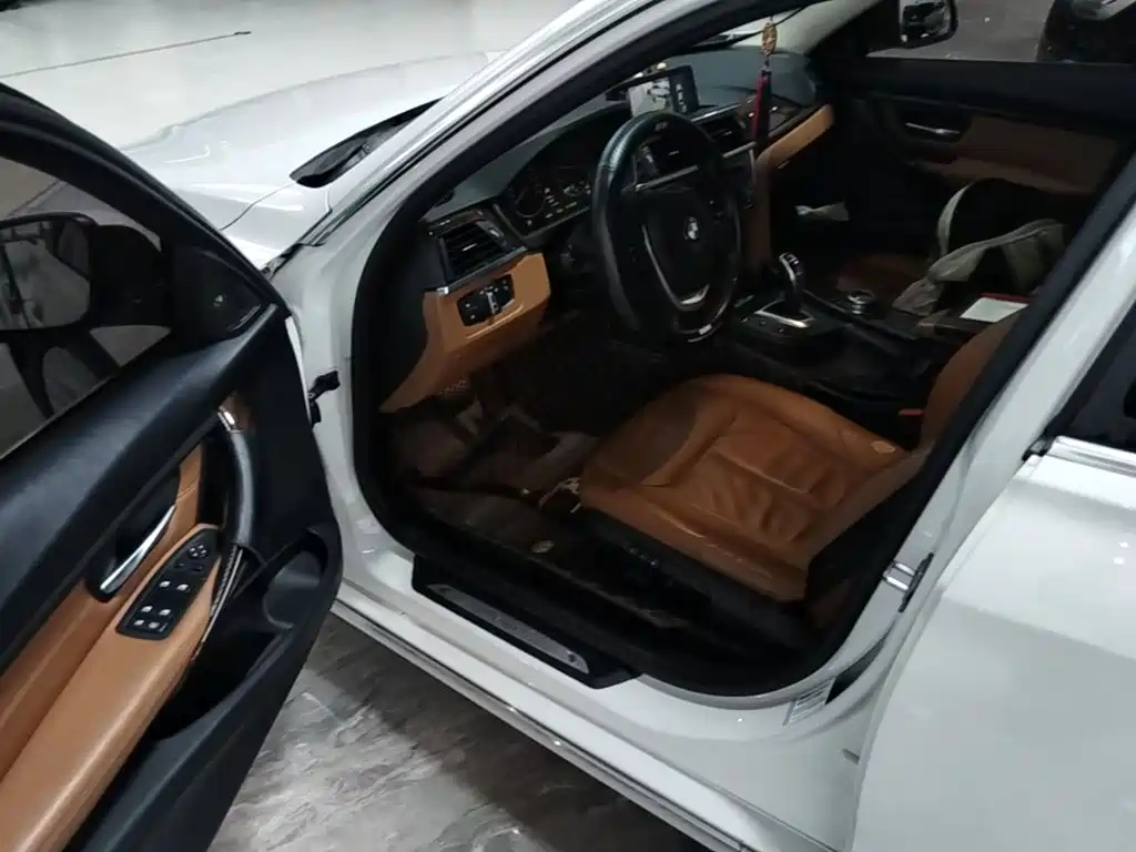 BMW 3 Series — миниатюра 16