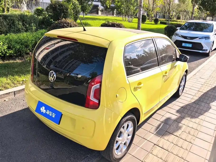 Volkswagen up! — миниатюра 3