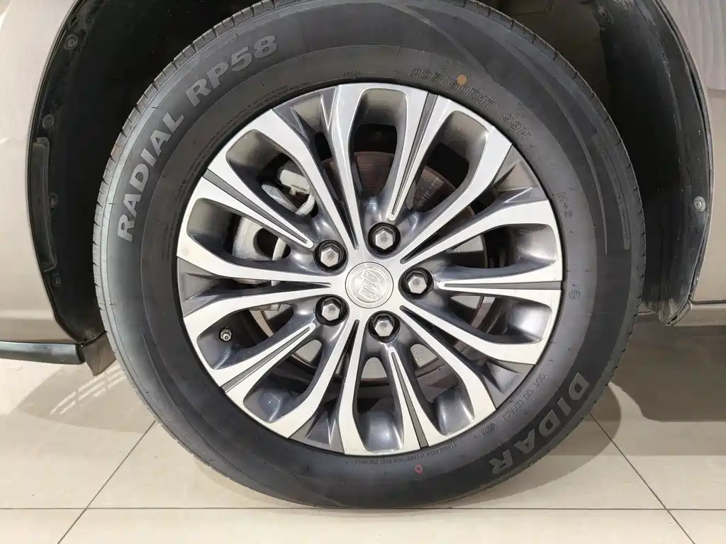 Buick GL8 — миниатюра 19