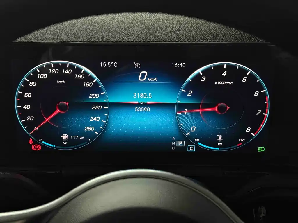 Mercedes-Benz GLA — миниатюра 9