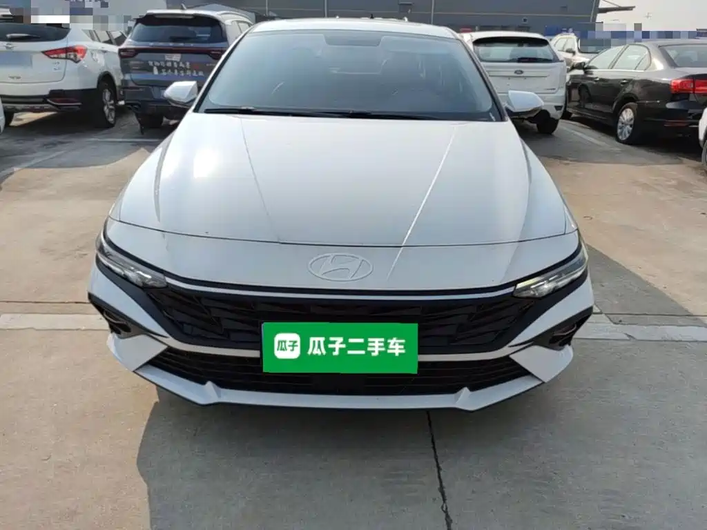 Hyundai Elantra — миниатюра 3