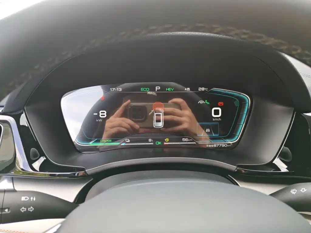 BYD PLUS New Energy — миниатюра 12