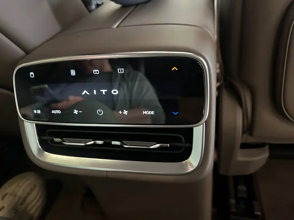 AITO AITO M8 — миниатюра 11