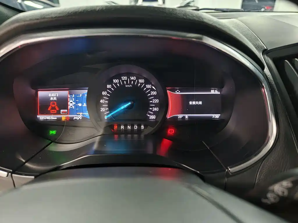 Ford Edge — миниатюра 15