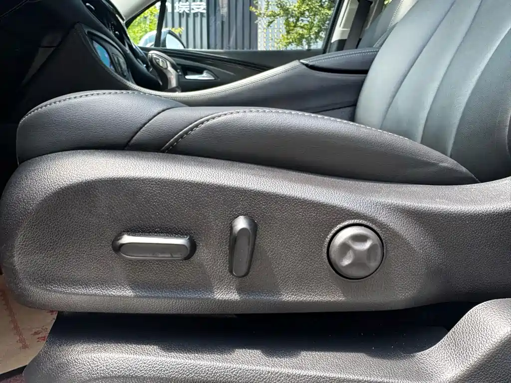 Buick Envision Plus — миниатюра 6