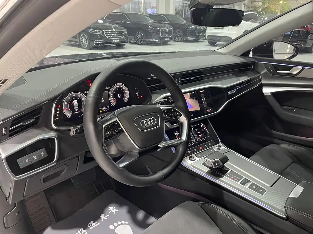 AUDI A7L
