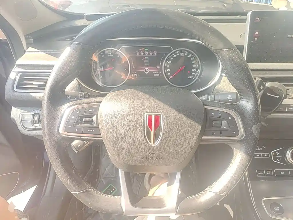 Hongqi Hongqi H5 — миниатюра 11