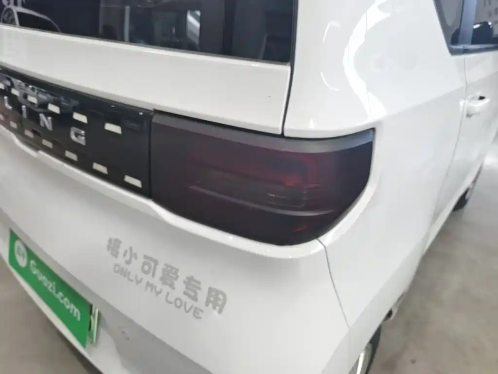 Wuling MINIEV — миниатюра 8