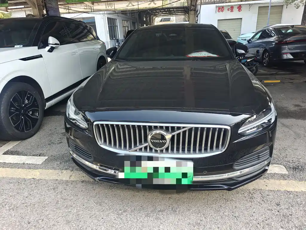VOLVO S90 PLUG IN HYBRID