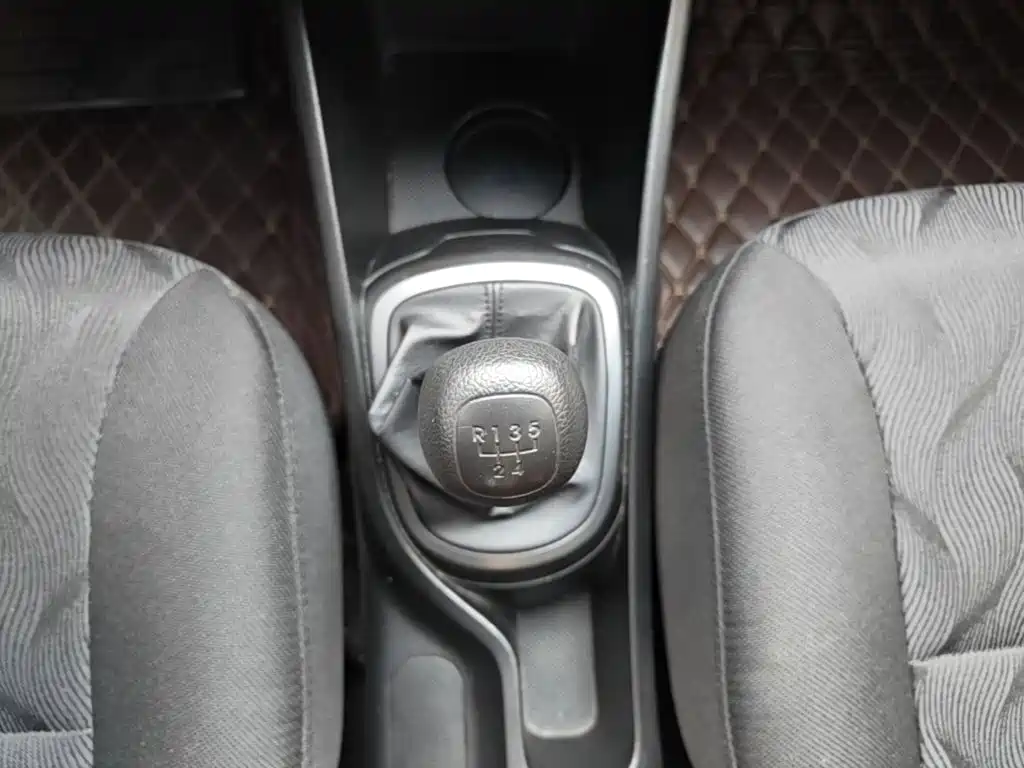 Kia K2 — миниатюра 14