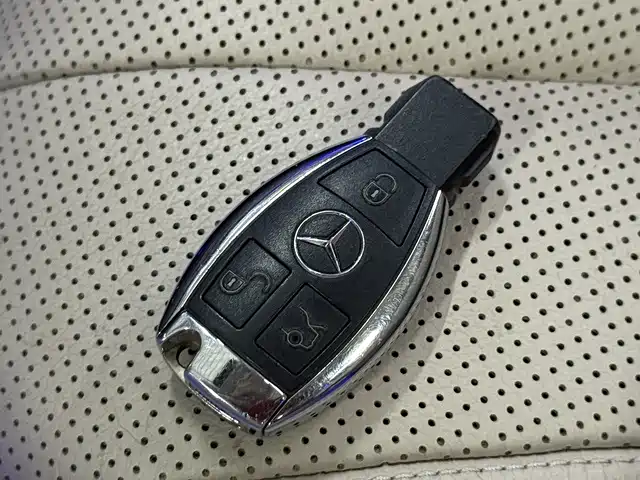 Mercedes-Benz S-Class — миниатюра 9