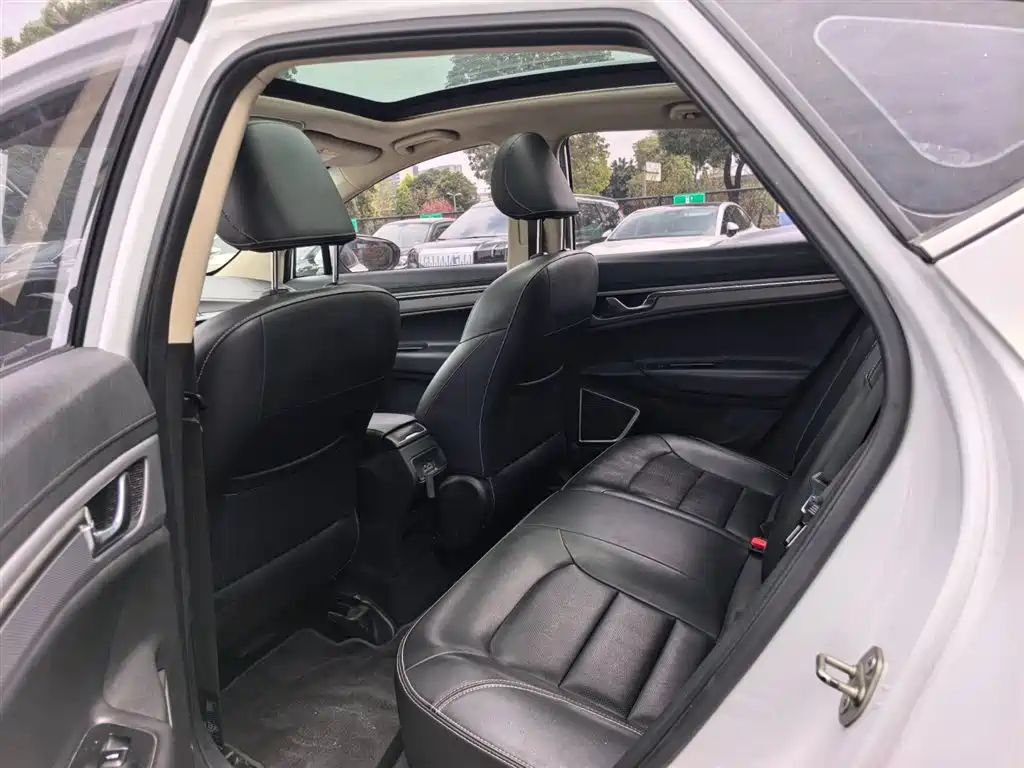 GEELY AUTOMOBILE EMGRAND GS