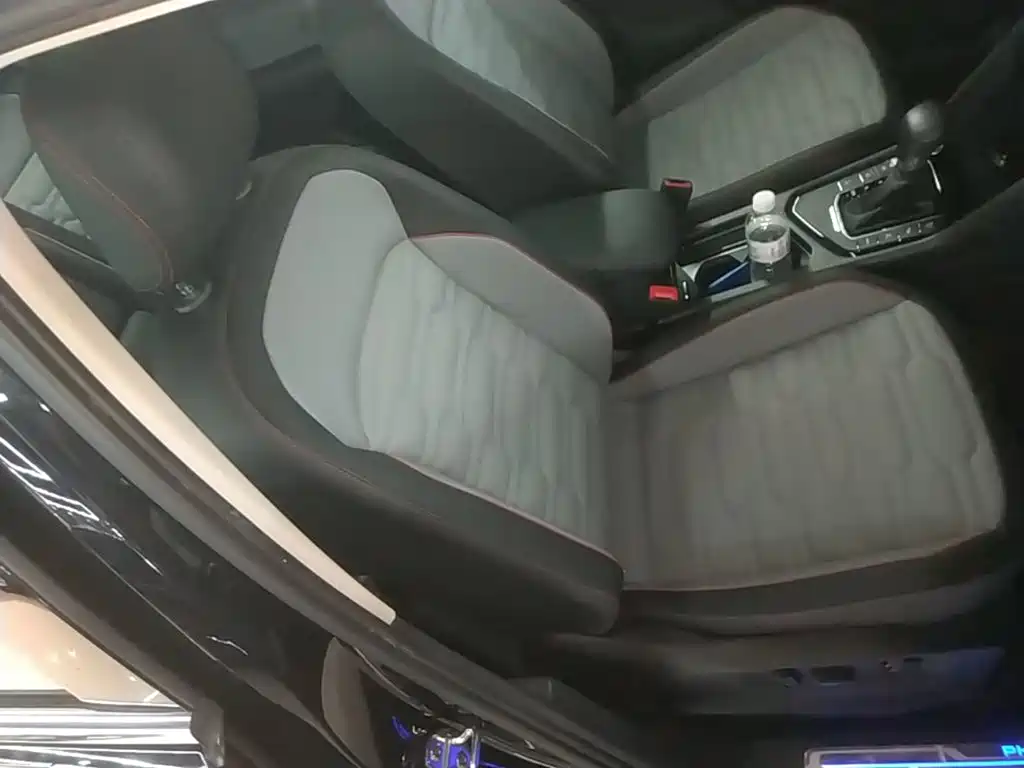 Volkswagen 途观L插电混动 — миниатюра 25