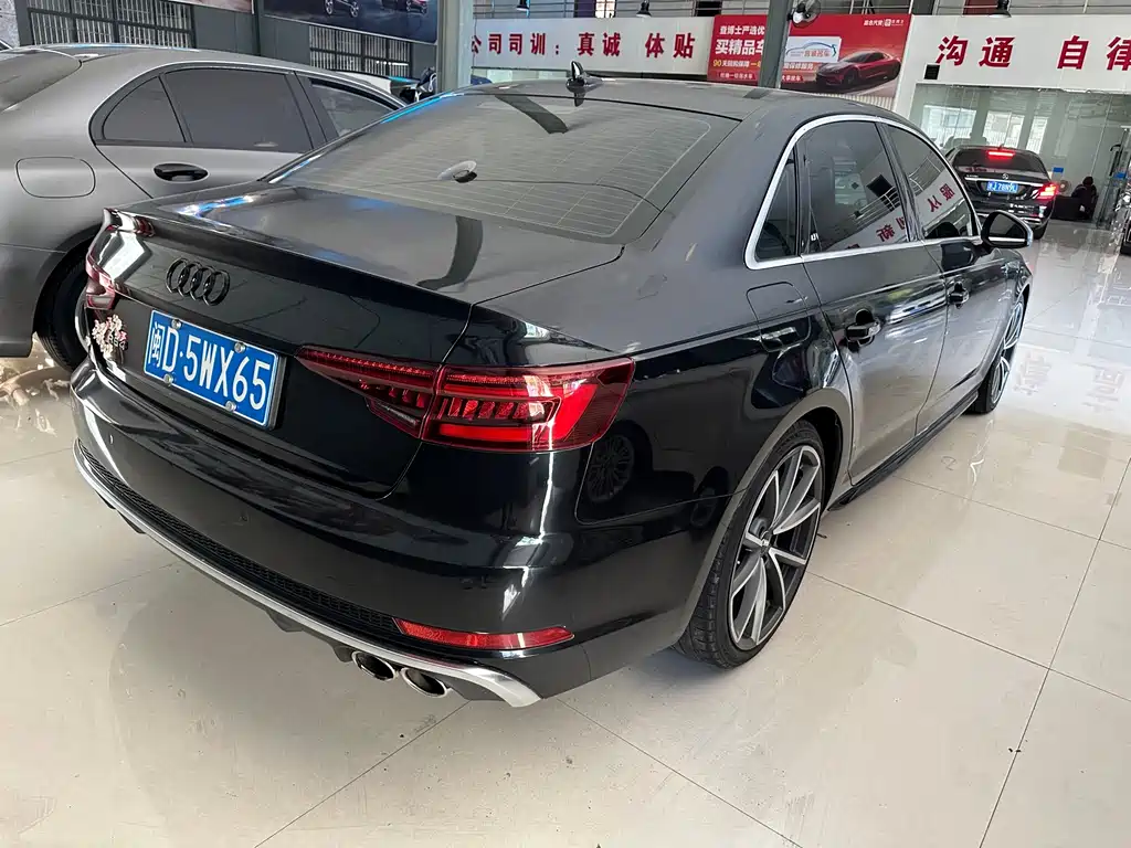 Audi S4 — миниатюра 8
