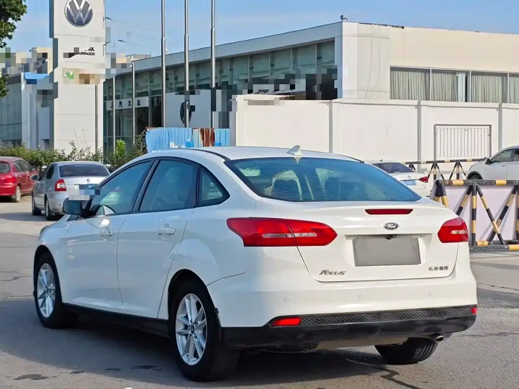 Ford Focus — миниатюра 5