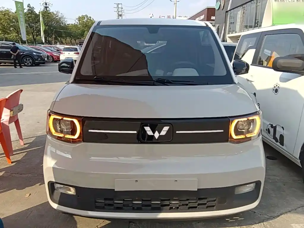 Wuling MINIEV — миниатюра 3