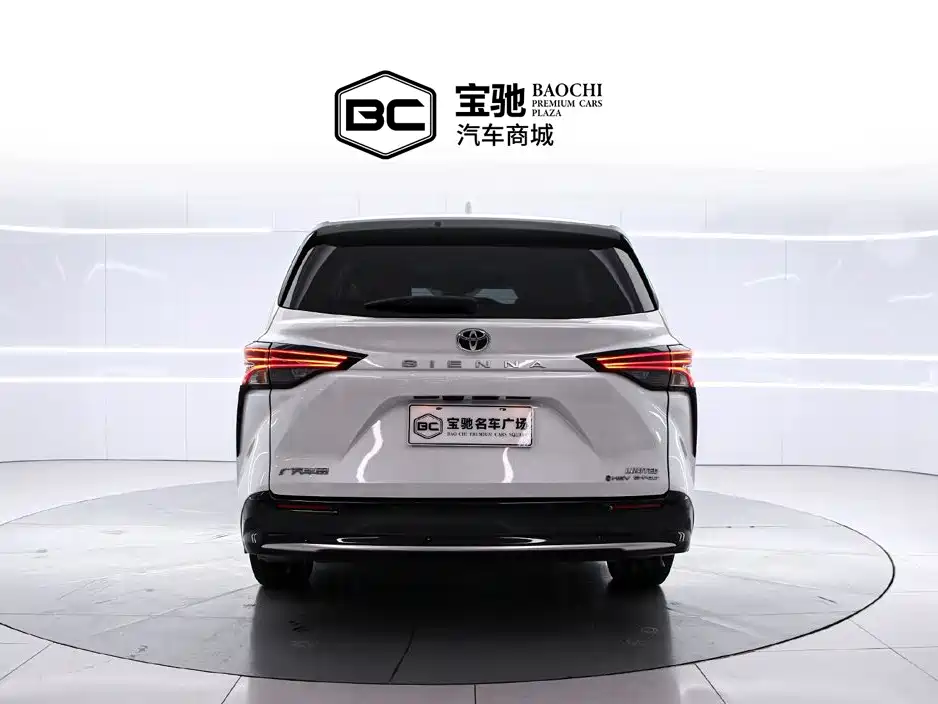 Toyota Sienna — миниатюра 4