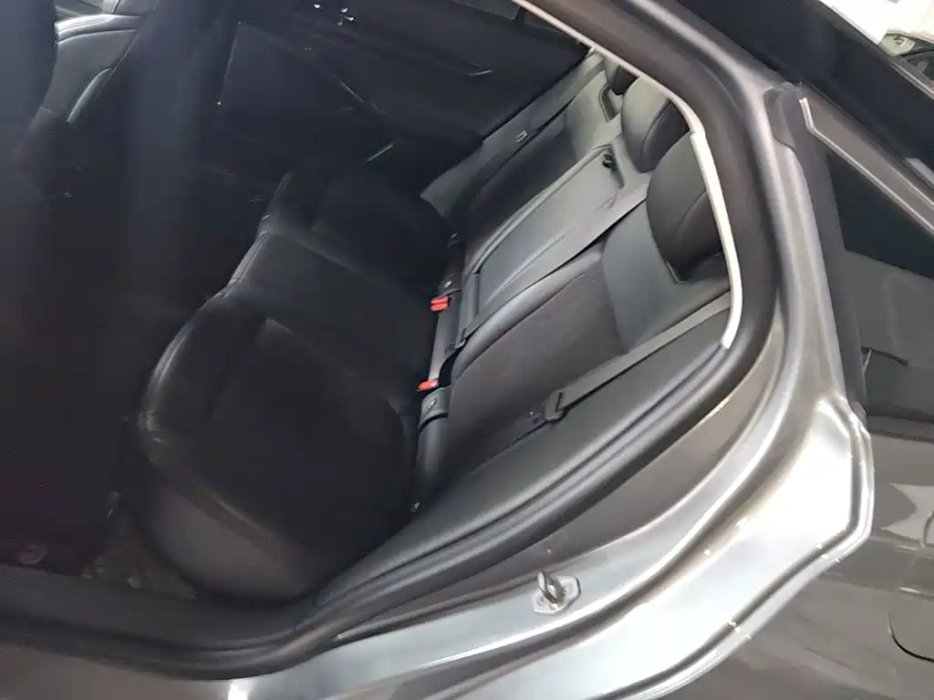 Ford Mondeo — миниатюра 17