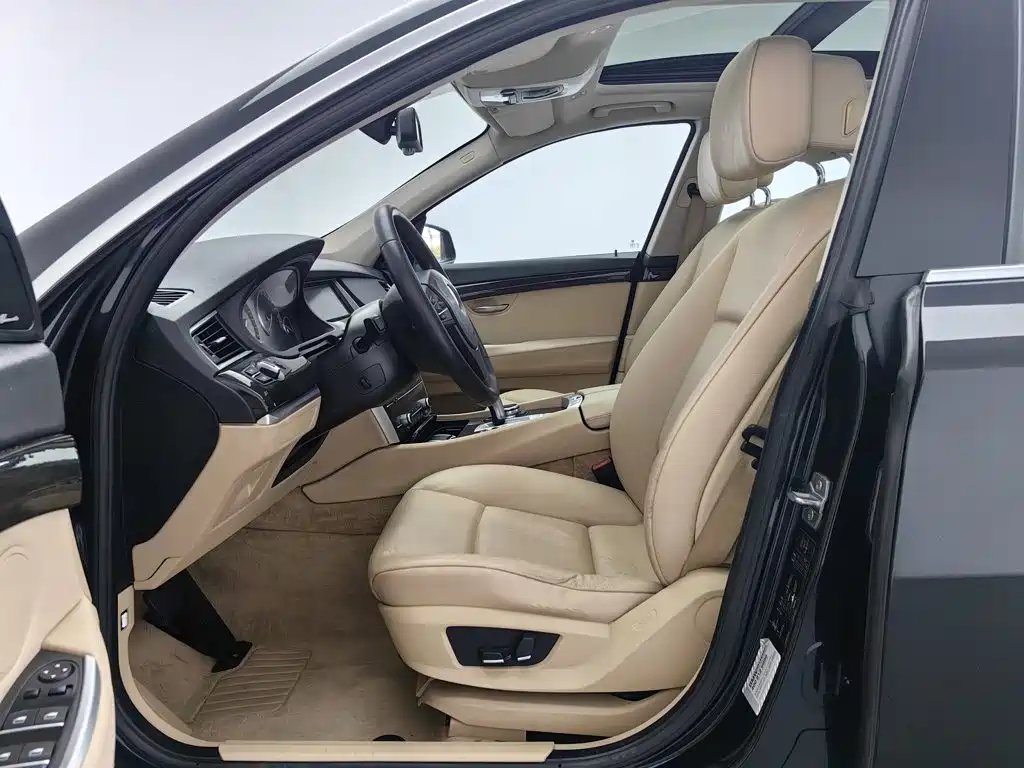 BMW 5 Series GT — миниатюра 10