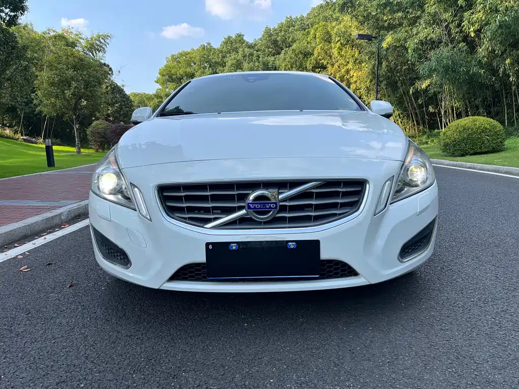 Volvo S60 — миниатюра 2