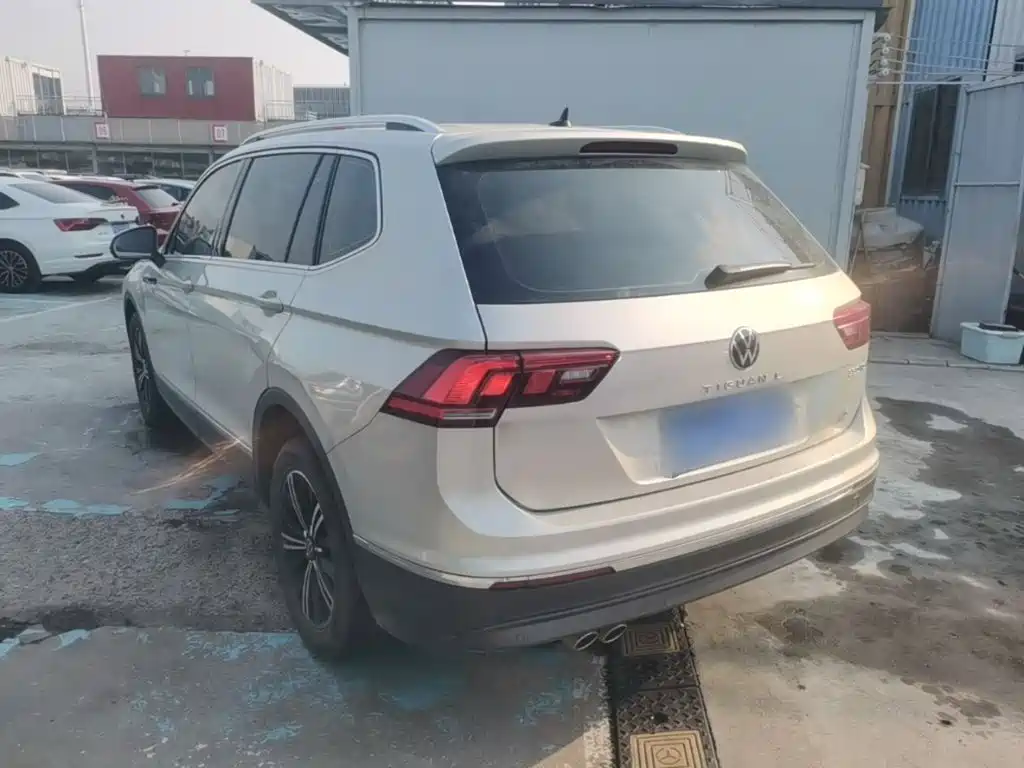 Volkswagen Tiguan L — миниатюра 5